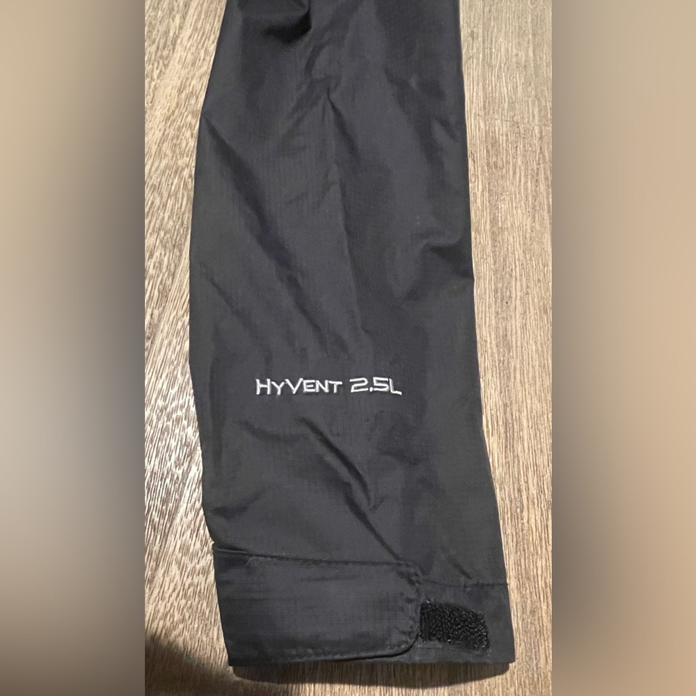 The North Face Women's Black HyVent Jacket, Size XS - Picture 8 of 9